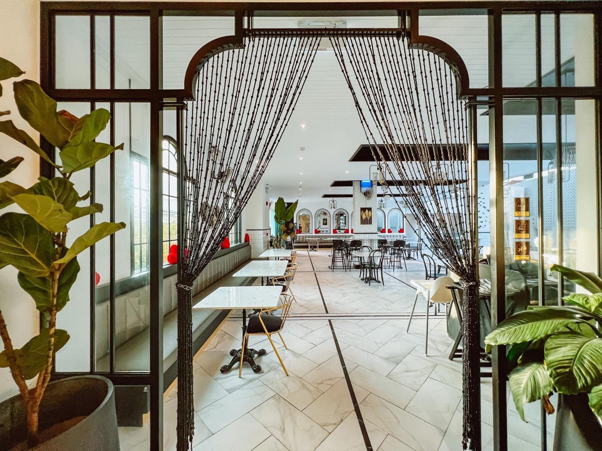 Ratri Hotel Phuket Old Town Bagian luar foto